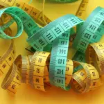 Hvor meget fylder en bogstøtte?